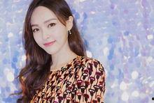 娱乐主播吃瓜说檀健次,主播吃瓜热议,揭秘明星幕后故事